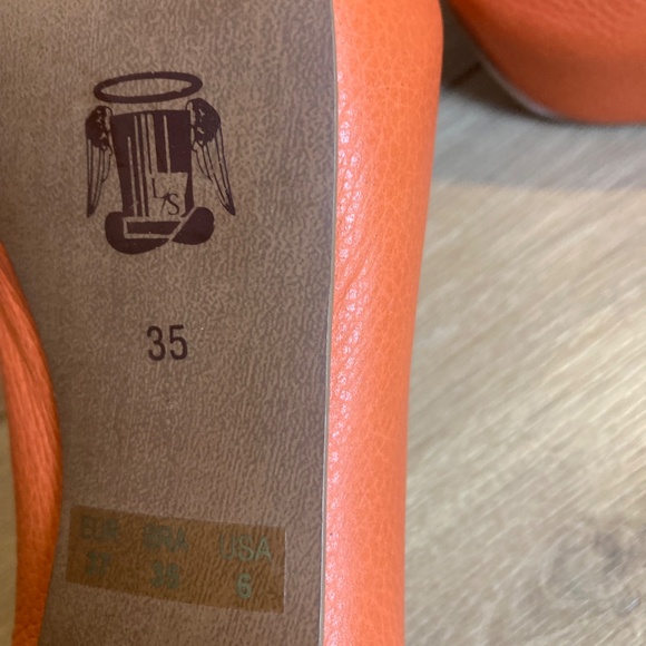 Loucos & Santos High Heeled Shoes - Picture 3 of 3